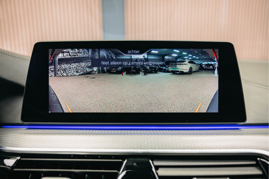 BMW 5 Serie 540i High Executive Edition | Pano | Head-Up | M-Sportpakket | Dealer Onderhouden | BMW 5 Serie 540i High Executive Edition | Pano | Head-Up | M-Sportpakket | Dealer Onderhouden |