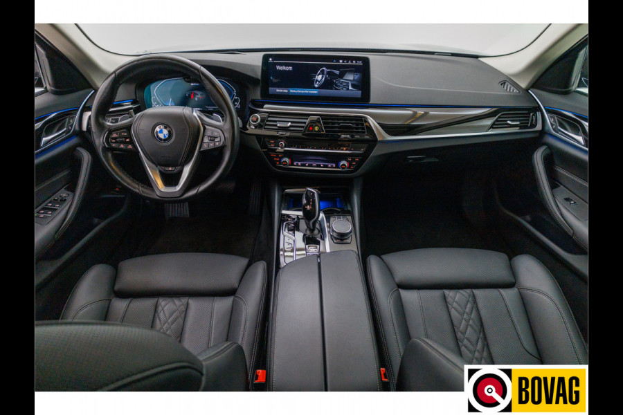 BMW 5 Serie Touring 530e xDrive M-Sport 293 PK | Laser Led | Leder | Camera | All season | Head-up | Elec. klep PDC V+A, Driving assistant, Adaptive Cruise, Displaysleutel