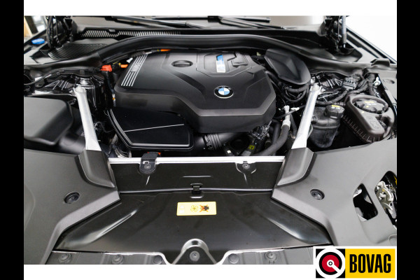 BMW 5 Serie Touring 530e xDrive M-Sport 293 PK | Laser Led | Leder | Camera | All season | Head-up | Elec. klep PDC V+A, Driving assistant, Adaptive Cruise, Displaysleutel