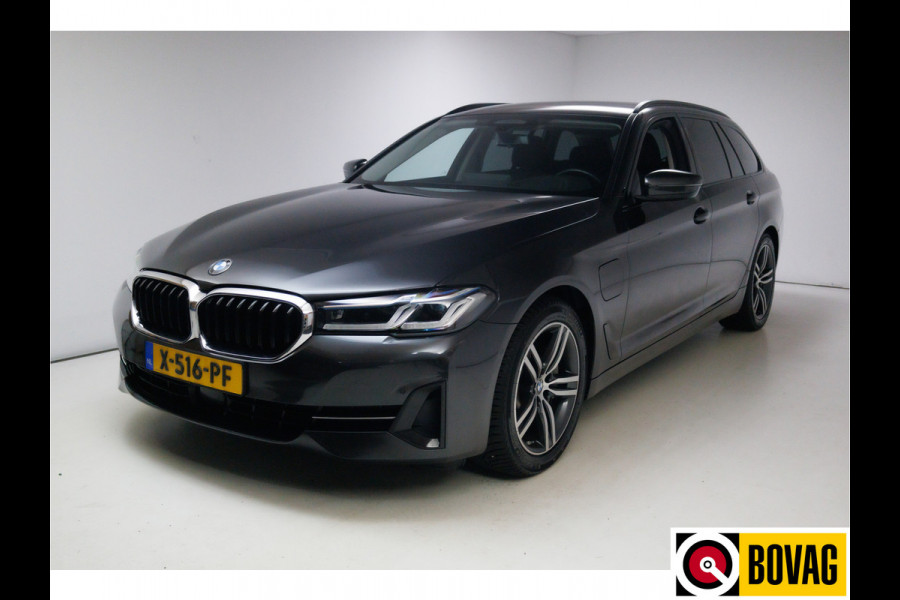 BMW 5 Serie Touring 530e xDrive M-Sport 293 PK | Laser Led | Leder | Camera | All season | Head-up | Elec. klep PDC V+A, Driving assistant, Adaptive Cruise, Displaysleutel