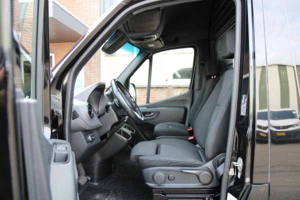 Mercedes-Benz Sprinter 2.2 CDI Automaat 143PK L2H2 / Camera / Navi / App connect / multi stuur Mercedes-Benz Sprinter 2.2 CDI Automaat 143PK L2H2 / Camera / Navi / App connect / multi stuur