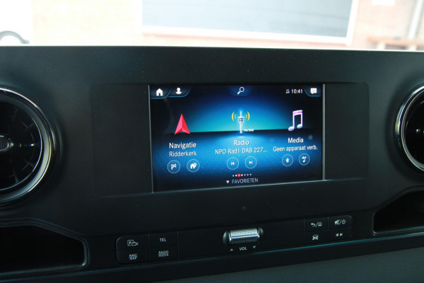 Mercedes-Benz Sprinter 2.2 CDI Automaat 143PK L2H2 / Camera / Navi / App connect / multi stuur Mercedes-Benz Sprinter 2.2 CDI Automaat 143PK L2H2 / Camera / Navi / App connect / multi stuur