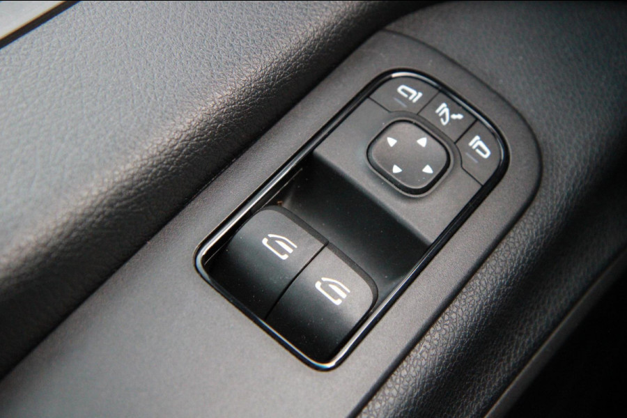 Mercedes-Benz Sprinter 2.2 CDI Automaat 143PK L2H2 / Camera / Navi / App connect / multi stuur Mercedes-Benz Sprinter 2.2 CDI Automaat 143PK L2H2 / Camera / Navi / App connect / multi stuur