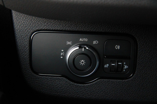 Mercedes-Benz Sprinter 2.2 CDI Automaat 143PK L2H2 / Camera / Navi / App connect / multi stuur Mercedes-Benz Sprinter 2.2 CDI Automaat 143PK L2H2 / Camera / Navi / App connect / multi stuur