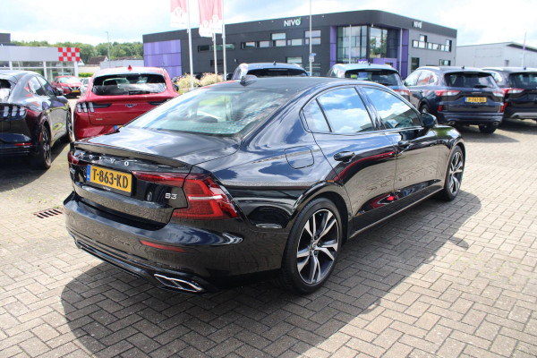 Volvo S60 2.0 B3 R-Design | Wegklapbare Trekhaak | Lederen Stoelbekleding | Climate Control | Cruise Control | Achteruitrijcamera | Volvo S60 2.0 B3 R-Design | Wegklapbare Trekhaak | Lederen Stoelbekleding | Climate Control | Cruise Control | Achteruitrijcamera |