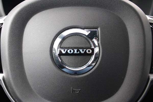 Volvo S60 2.0 B3 R-Design | Wegklapbare Trekhaak | Lederen Stoelbekleding | Climate Control | Cruise Control | Achteruitrijcamera | Volvo S60 2.0 B3 R-Design | Wegklapbare Trekhaak | Lederen Stoelbekleding | Climate Control | Cruise Control | Achteruitrijcamera |