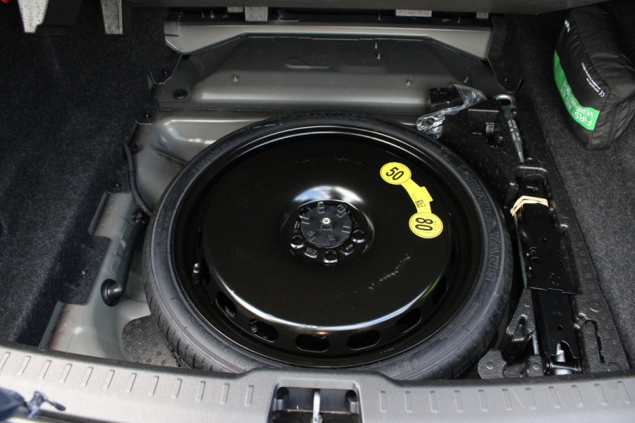 Volvo S60 2.0 B3 R-Design | Wegklapbare Trekhaak | Lederen Stoelbekleding | Climate Control | Cruise Control | Achteruitrijcamera | Volvo S60 2.0 B3 R-Design | Wegklapbare Trekhaak | Lederen Stoelbekleding | Climate Control | Cruise Control | Achteruitrijcamera |