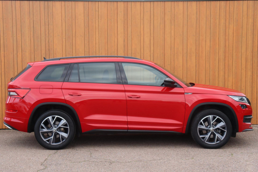 Škoda Kodiaq 1.5 TSI Sportline Business org.NL el.trekhaak camera stuur+stoelverw Škoda Kodiaq 1.5 TSI Sportline Business org.NL el.trekhaak camera stuur+stoelverw