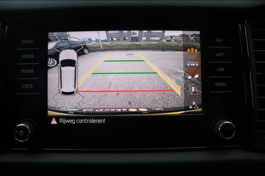Škoda Kodiaq 1.5 TSI Sportline Business org.NL el.trekhaak camera stuur+stoelverw Škoda Kodiaq 1.5 TSI Sportline Business org.NL el.trekhaak camera stuur+stoelverw