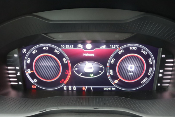 Škoda Kodiaq 1.5 TSI Sportline Business org.NL el.trekhaak camera stuur+stoelverw Škoda Kodiaq 1.5 TSI Sportline Business org.NL el.trekhaak camera stuur+stoelverw