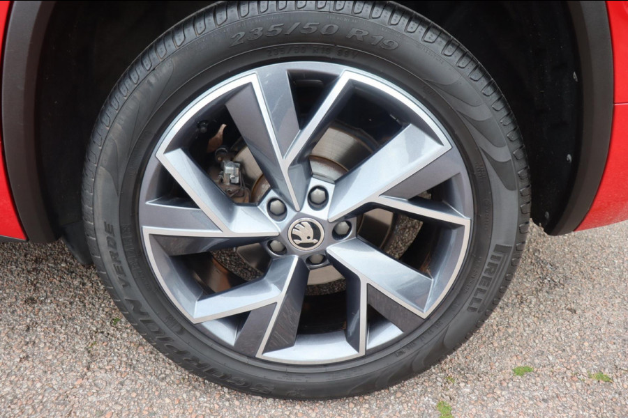 Škoda Kodiaq 1.5 TSI Sportline Business org.NL el.trekhaak camera stuur+stoelverw Škoda Kodiaq 1.5 TSI Sportline Business org.NL el.trekhaak camera stuur+stoelverw