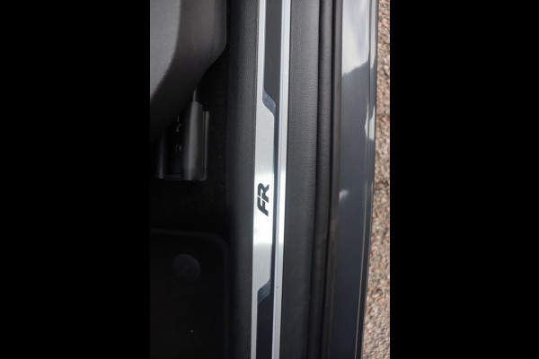 Seat Tarraco 1.5 TSI FR Business Intense 7persoons org. NL schuifdak el.klep camera's Seat Tarraco 1.5 TSI FR Business Intense 7persoons org. NL schuifdak el.klep camera's