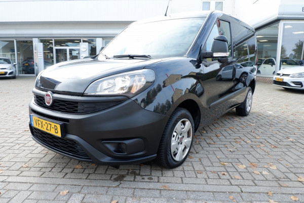 Fiat Dobló Cargo 1.6 MJ L1H1 PRO Edition 3 pers. / Navi / Cruise /Rijklaarprijs! Fiat Dobló Cargo 1.6 MJ L1H1 PRO Edition 3 pers. / Navi / Cruise /Rijklaarprijs!