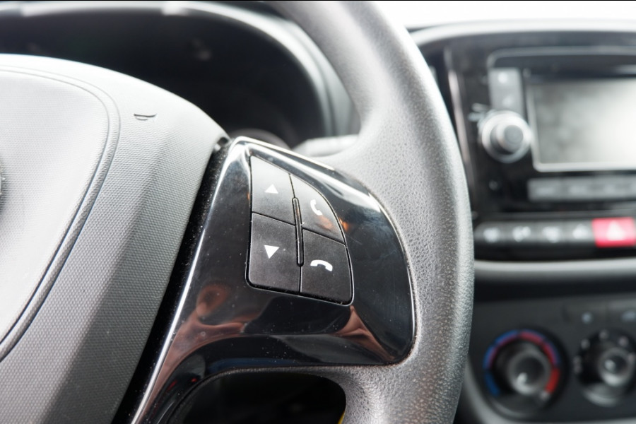 Fiat Dobló Cargo 1.6 MJ L1H1 PRO Edition 3 pers. / Navi / Cruise /Rijklaarprijs! Fiat Dobló Cargo 1.6 MJ L1H1 PRO Edition 3 pers. / Navi / Cruise /Rijklaarprijs!