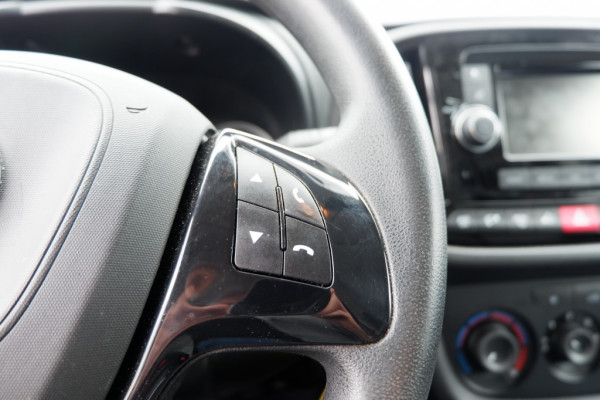 Fiat Dobló Cargo 1.6 MJ L1H1 PRO Edition 3 pers. / Navi / Cruise /Rijklaarprijs! Fiat Dobló Cargo 1.6 MJ L1H1 PRO Edition 3 pers. / Navi / Cruise /Rijklaarprijs!