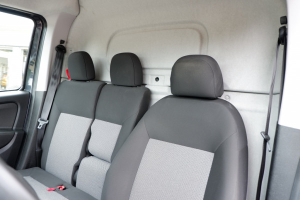 Fiat Dobló Cargo 1.6 MJ L1H1 PRO Edition 3 pers. / Navi / Cruise /Rijklaarprijs! Fiat Dobló Cargo 1.6 MJ L1H1 PRO Edition 3 pers. / Navi / Cruise /Rijklaarprijs!