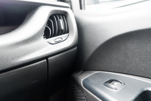 Fiat Dobló Cargo 1.6 MJ L1H1 PRO Edition 3 pers. / Navi / Cruise /Rijklaarprijs! Fiat Dobló Cargo 1.6 MJ L1H1 PRO Edition 3 pers. / Navi / Cruise /Rijklaarprijs!