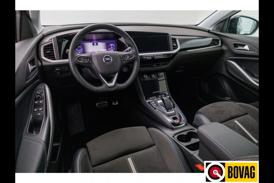 Opel Grandland 1.6 Turbo Plug-In Hybrid 4x4 GSe Adaptive cruise | Stoel- stuur- voorruitverwarming Navigatie, 360 camera, AGR stoelen, Elektrische achterklep, Keyless Opel Grandland 1.6 Turbo Plug-In Hybrid 4x4 GSe Adaptive cruise | Stoel- stuur- voorruitverwarming Navigatie, 360 camera, AGR stoelen, Elektrische achterklep, Keyless