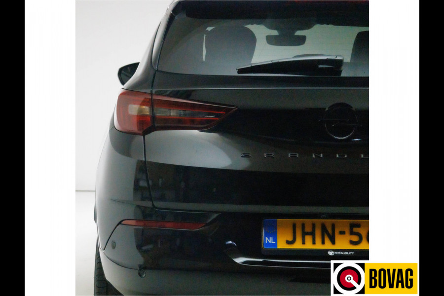 Opel Grandland 1.6 Turbo Plug-In Hybrid 4x4 GSe Adaptive cruise | Stoel- stuur- voorruitverwarming Navigatie, 360 camera, AGR stoelen, Elektrische achterklep, Keyless Opel Grandland 1.6 Turbo Plug-In Hybrid 4x4 GSe Adaptive cruise | Stoel- stuur- voorruitverwarming Navigatie, 360 camera, AGR stoelen, Elektrische achterklep, Keyless
