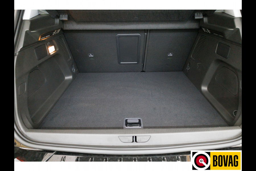 Opel Grandland 1.6 Turbo Plug-In Hybrid 4x4 GSe Adaptive cruise | Stoel- stuur- voorruitverwarming Navigatie, 360 camera, AGR stoelen, Elektrische achterklep, Keyless Opel Grandland 1.6 Turbo Plug-In Hybrid 4x4 GSe Adaptive cruise | Stoel- stuur- voorruitverwarming Navigatie, 360 camera, AGR stoelen, Elektrische achterklep, Keyless