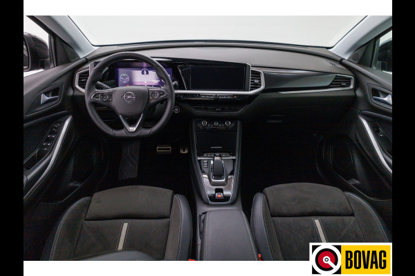 Opel Grandland 1.6 Turbo Plug-In Hybrid 4x4 GSe Adaptive cruise | Stoel- stuur- voorruitverwarming Navigatie, 360 camera, AGR stoelen, Elektrische achterklep, Keyless Opel Grandland 1.6 Turbo Plug-In Hybrid 4x4 GSe Adaptive cruise | Stoel- stuur- voorruitverwarming Navigatie, 360 camera, AGR stoelen, Elektrische achterklep, Keyless