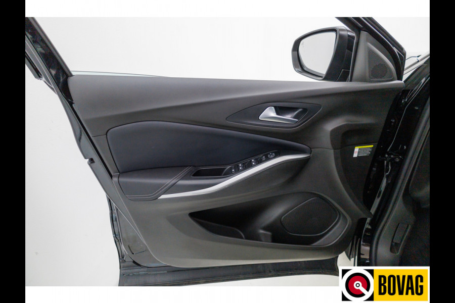 Opel Grandland 1.6 Turbo Plug-In Hybrid 4x4 GSe Adaptive cruise | Stoel- stuur- voorruitverwarming Navigatie, 360 camera, AGR stoelen, Elektrische achterklep, Keyless Opel Grandland 1.6 Turbo Plug-In Hybrid 4x4 GSe Adaptive cruise | Stoel- stuur- voorruitverwarming Navigatie, 360 camera, AGR stoelen, Elektrische achterklep, Keyless