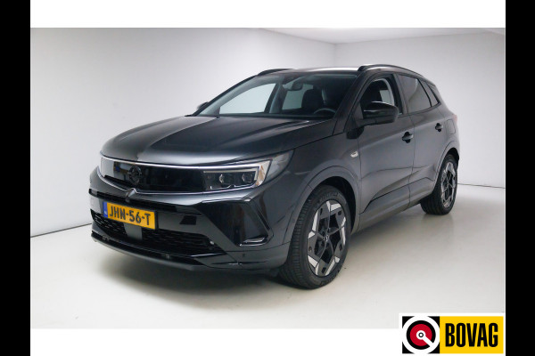 Opel Grandland 1.6 Turbo Plug-In Hybrid 4x4 GSe Adaptive cruise | Stoel- stuur- voorruitverwarming Navigatie, 360 camera, AGR stoelen, Elektrische achterklep, Keyless Opel Grandland 1.6 Turbo Plug-In Hybrid 4x4 GSe Adaptive cruise | Stoel- stuur- voorruitverwarming Navigatie, 360 camera, AGR stoelen, Elektrische achterklep, Keyless
