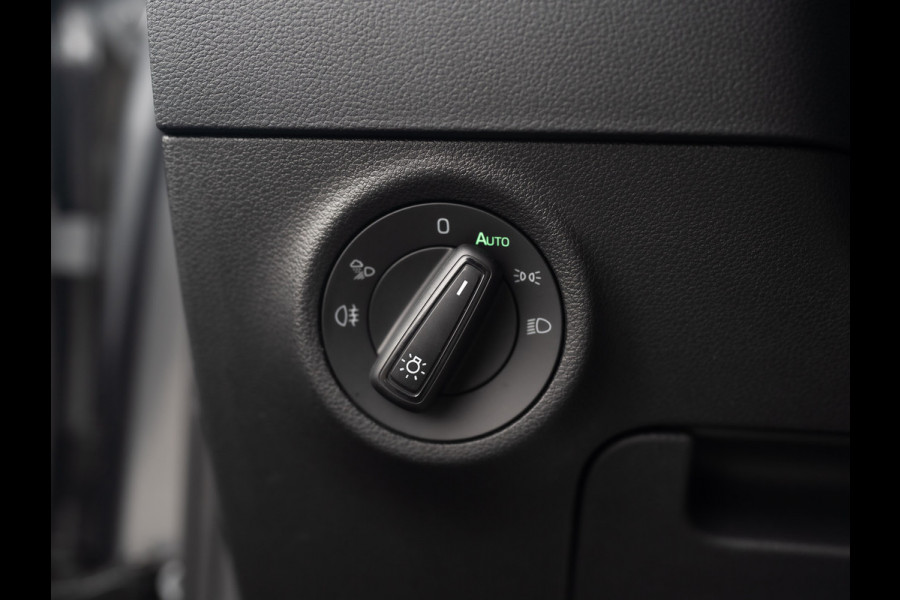 Škoda Karoq 1.5 TSI ACT Sportline Business | Panodak | Trekhaak wegkl. | 360 Camera | 19'' | Elk. A-klep | Prijs Rijklaar!! Škoda Karoq 1.5 TSI ACT Sportline Business | Panodak | Trekhaak wegkl. | 360 Camera | 19'' | Elk. A-klep | Prijs Rijklaar!!