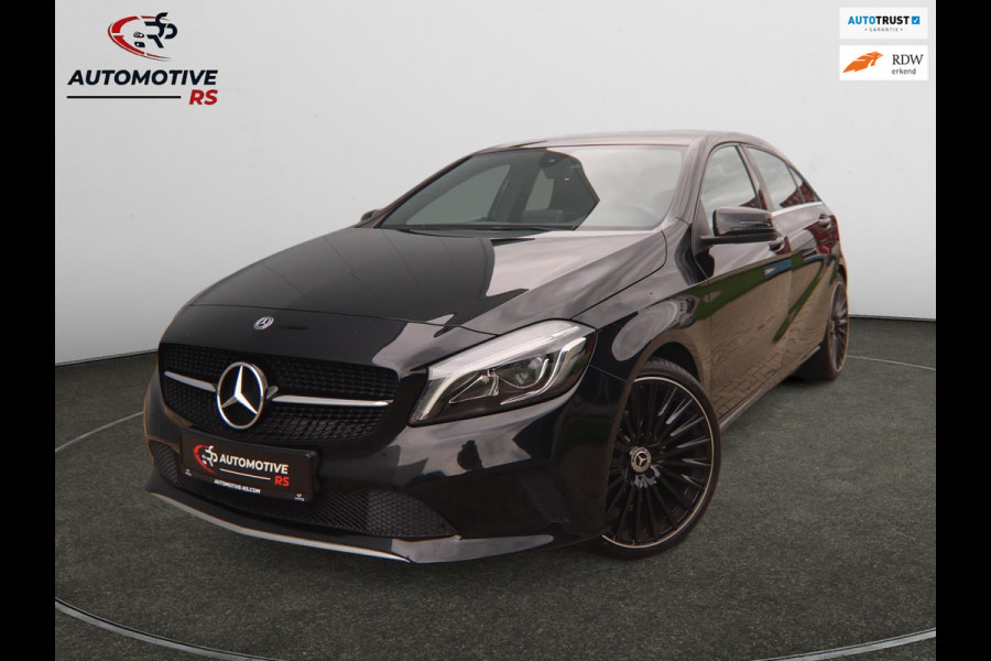 Mercedes-Benz A-Klasse 180 Business Solution AMG Aut.|19 Inch Camera Cruise Control led koplampen Navigatie Carplay & Android Auto
