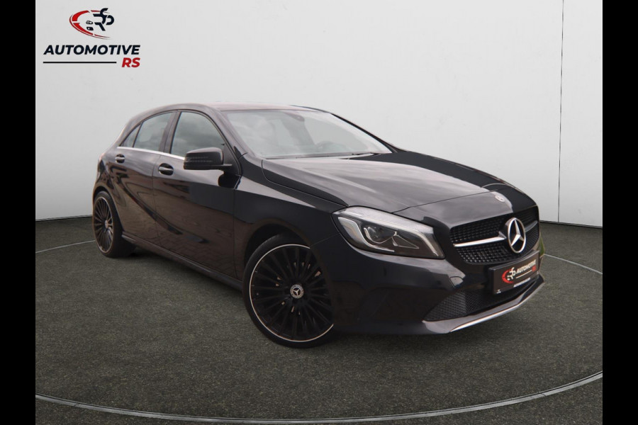 Mercedes-Benz A-Klasse 180 Business Solution AMG Aut.|19 Inch Camera Cruise Control led koplampen Navigatie Carplay & Android Auto