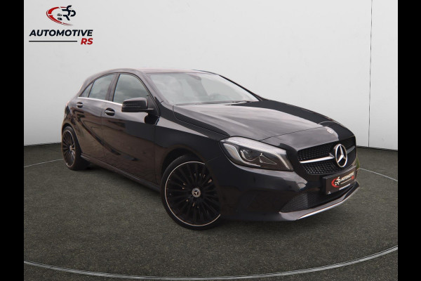Mercedes-Benz A-Klasse 180 Business Solution AMG Aut.|19 Inch Camera Cruise Control led koplampen Navigatie Carplay & Android Auto