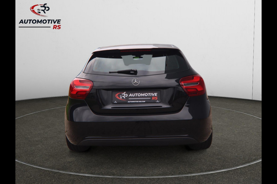 Mercedes-Benz A-Klasse 180 Business Solution AMG Aut.|19 Inch Camera Cruise Control led koplampen Navigatie Carplay & Android Auto