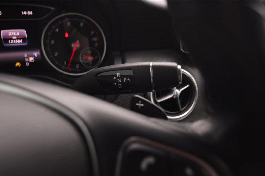 Mercedes-Benz A-Klasse 180 Business Solution AMG Aut.|19 Inch Camera Cruise Control led koplampen Navigatie Carplay & Android Auto