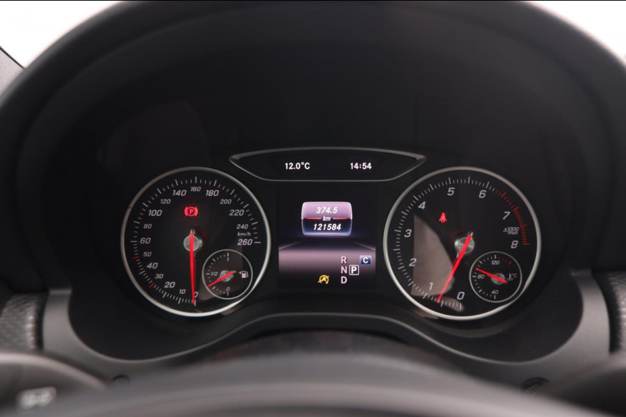 Mercedes-Benz A-Klasse 180 Business Solution AMG Aut.|19 Inch Camera Cruise Control led koplampen Navigatie Carplay & Android Auto