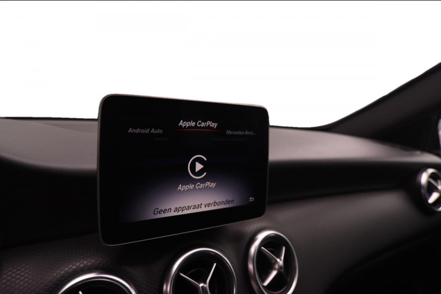 Mercedes-Benz A-Klasse 180 Business Solution AMG Aut.|19 Inch Camera Cruise Control led koplampen Navigatie Carplay & Android Auto