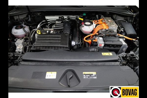 Audi Q3 Sportback 45 TFSI e S Edition 245 PK | 2x Sline | Panoramadak | Trekhaak elec. | Sonos audio | Navigatie, Cruise, PDC V+ A, App. connect.