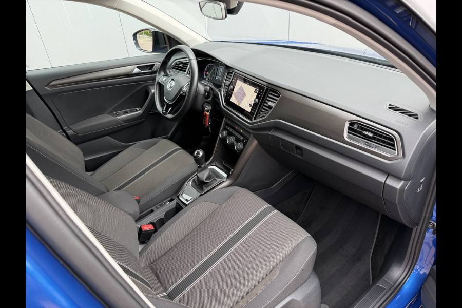 Volkswagen T-Roc 1.0 TSI 116pk Style | ACC | Full Led | Trekhaak