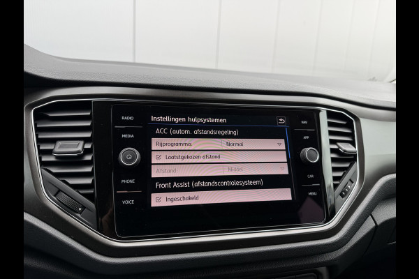 Volkswagen T-Roc 1.0 TSI 116pk Style | ACC | Full Led | Trekhaak