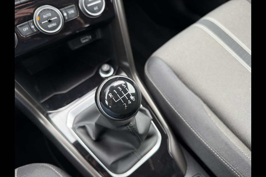 Volkswagen T-Roc 1.0 TSI 116pk Style | ACC | Full Led | Trekhaak