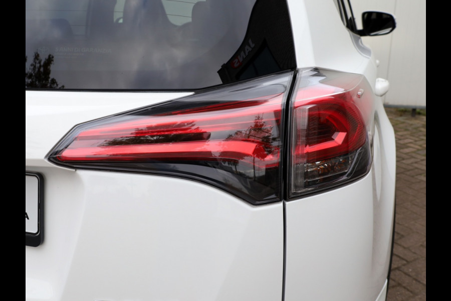 Toyota RAV4 2.5 Hybrid AWD Style | Leder/Alcantara | El. Achterklep Toyota RAV4 2.5 Hybrid AWD Style | Leder/Alcantara | El. Achterklep