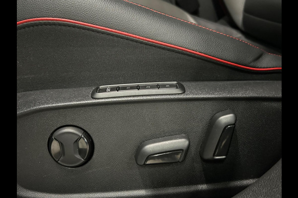 Volkswagen Golf 2.0 TSI GTI Clubsport | PANO | H&K | IQ LIGHTS | LEDER | CAMERA