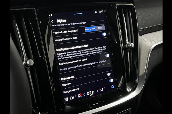 Volvo S60 2.0 Recharge T8 AWD Ultimate Dark *455 PK* | Massage | Open dak | Bowers & Wilkins | Adapt. Cruise | Stoelventilatie/Stoelverwarming | Volvo S60 2.0 Recharge T8 AWD Ultimate Dark *455 PK* | Massage | Open dak | Bowers & Wilkins | Adapt. Cruise | Stoelventilatie/Stoelverwarming |