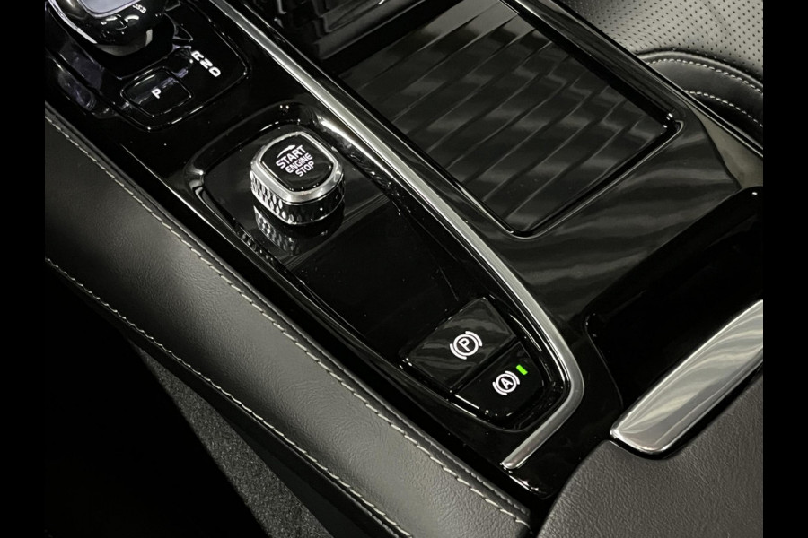 Volvo S60 2.0 Recharge T8 AWD Ultimate Dark *455 PK* | Massage | Open dak | Bowers & Wilkins | Adapt. Cruise | Stoelventilatie/Stoelverwarming | Volvo S60 2.0 Recharge T8 AWD Ultimate Dark *455 PK* | Massage | Open dak | Bowers & Wilkins | Adapt. Cruise | Stoelventilatie/Stoelverwarming |