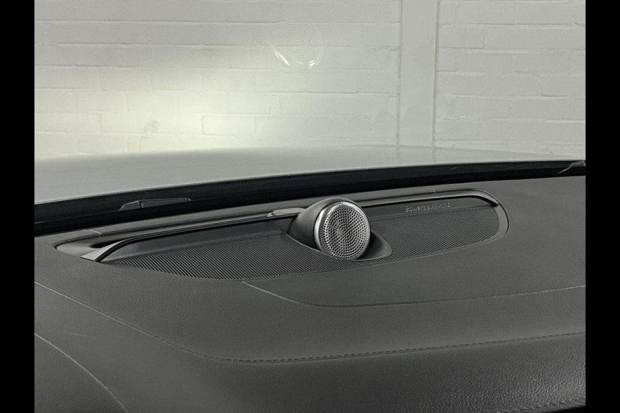 Volvo S60 2.0 Recharge T8 AWD Ultimate Dark *455 PK* | Massage | Open dak | Bowers & Wilkins | Adapt. Cruise | Stoelventilatie/Stoelverwarming | Volvo S60 2.0 Recharge T8 AWD Ultimate Dark *455 PK* | Massage | Open dak | Bowers & Wilkins | Adapt. Cruise | Stoelventilatie/Stoelverwarming |