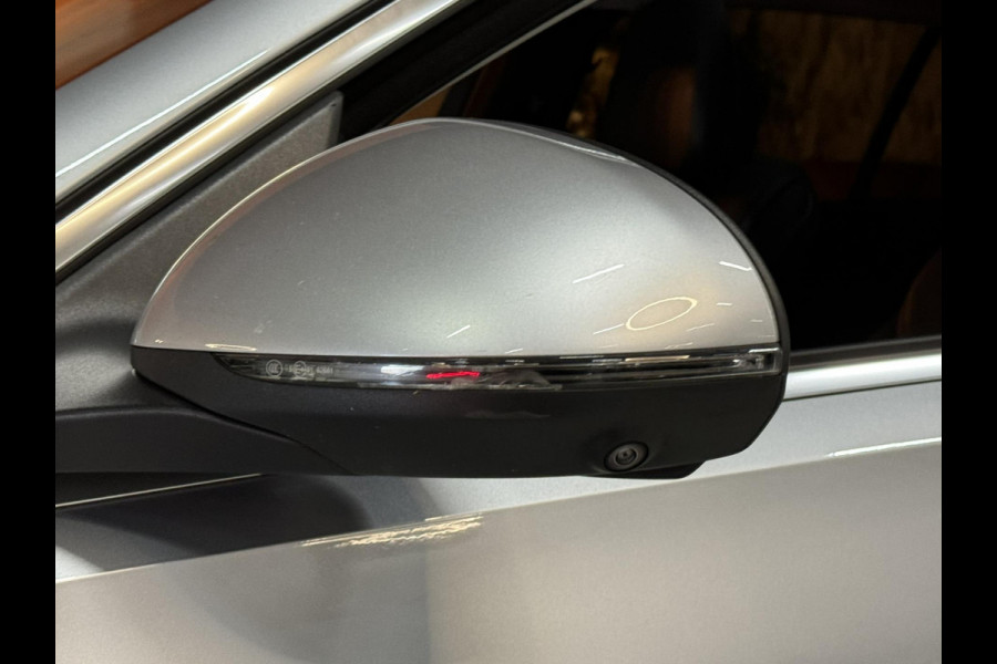 Mercedes-Benz C-Klasse Estate 300 e AMG Line Garantie Trekhaak Massage Pano Ambient 360 Blindspot Elek Achterklep StoelVW Rijklaar Mercedes-Benz C-Klasse Estate 300 e AMG Line Garantie Trekhaak Massage Pano Ambient 360 Blindspot Elek Achterklep StoelVW Rijklaar