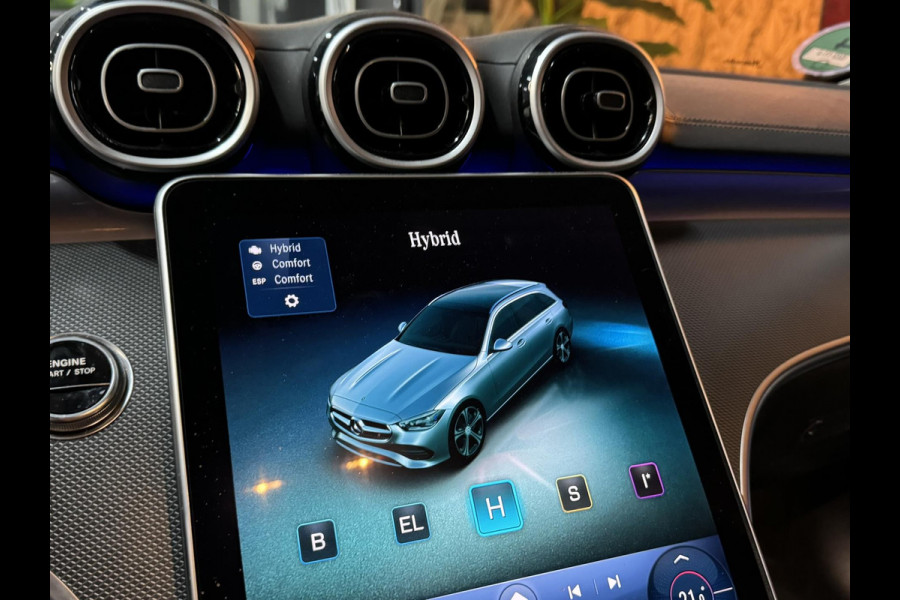 Mercedes-Benz C-Klasse Estate 300 e AMG Line Garantie Trekhaak Massage Pano Ambient 360 Blindspot Elek Achterklep StoelVW Rijklaar Mercedes-Benz C-Klasse Estate 300 e AMG Line Garantie Trekhaak Massage Pano Ambient 360 Blindspot Elek Achterklep StoelVW Rijklaar