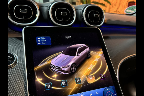 Mercedes-Benz C-Klasse Estate 300 e AMG Line Garantie Trekhaak Massage Pano Ambient 360 Blindspot Elek Achterklep StoelVW Rijklaar Mercedes-Benz C-Klasse Estate 300 e AMG Line Garantie Trekhaak Massage Pano Ambient 360 Blindspot Elek Achterklep StoelVW Rijklaar