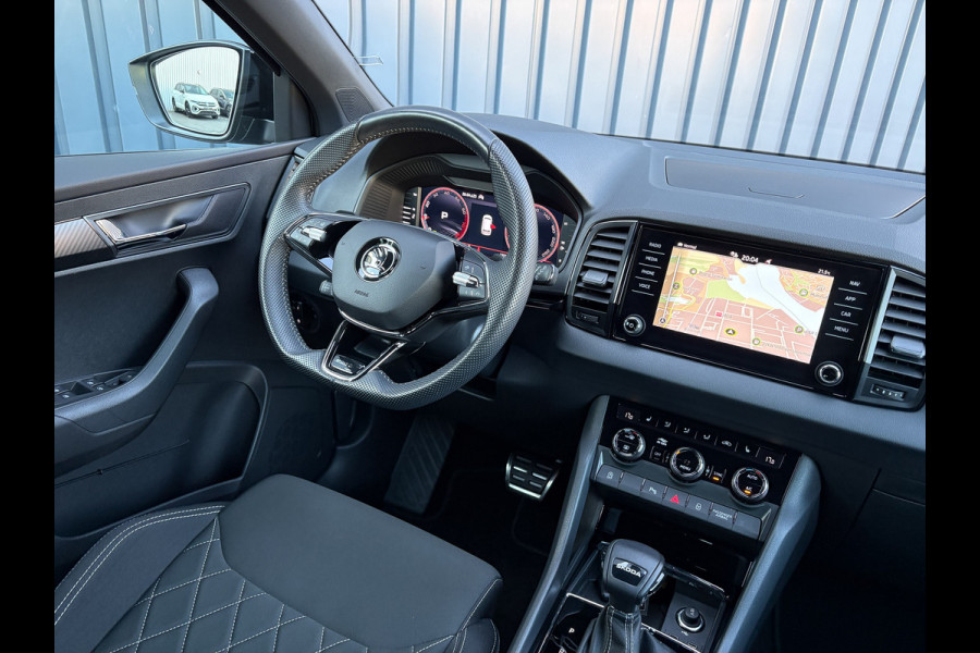 Škoda Karoq 1.5 TSI 150Pk ACT Sportline Business | Trekhaak wegkl. | Elk. A-klep | Camera | Keyless | Adapt. Cr. | Prijs Rijklaar!! Škoda Karoq 1.5 TSI 150Pk ACT Sportline Business | Trekhaak wegkl. | Elk. A-klep | Camera | Keyless | Adapt. Cr. | Prijs Rijklaar!!