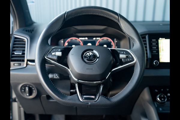 Škoda Karoq 1.5 TSI 150Pk ACT Sportline Business | Trekhaak wegkl. | Elk. A-klep | Camera | Keyless | Adapt. Cr. | Prijs Rijklaar!! Škoda Karoq 1.5 TSI 150Pk ACT Sportline Business | Trekhaak wegkl. | Elk. A-klep | Camera | Keyless | Adapt. Cr. | Prijs Rijklaar!!