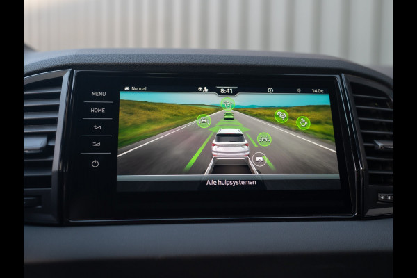 Škoda Karoq 1.5 TSI 150Pk ACT Sportline Business | Trekhaak wegkl. | Elk. A-klep | Camera | Keyless | Adapt. Cr. | Prijs Rijklaar!! Škoda Karoq 1.5 TSI 150Pk ACT Sportline Business | Trekhaak wegkl. | Elk. A-klep | Camera | Keyless | Adapt. Cr. | Prijs Rijklaar!!